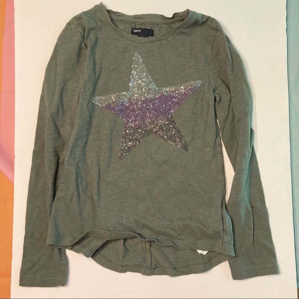 2 for $10 | GapKids Grey and Purple Sequin Top | Size Medium (8)